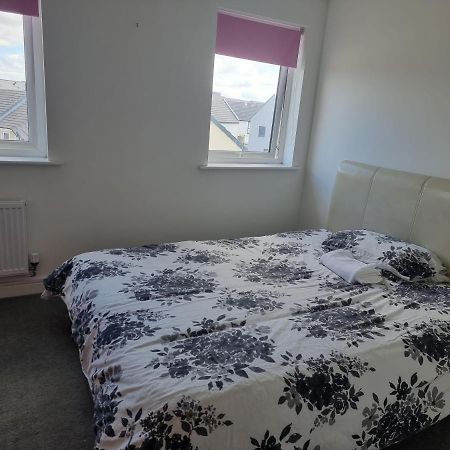 1 Private Room Close to A30 Camborne Pool Exterior foto