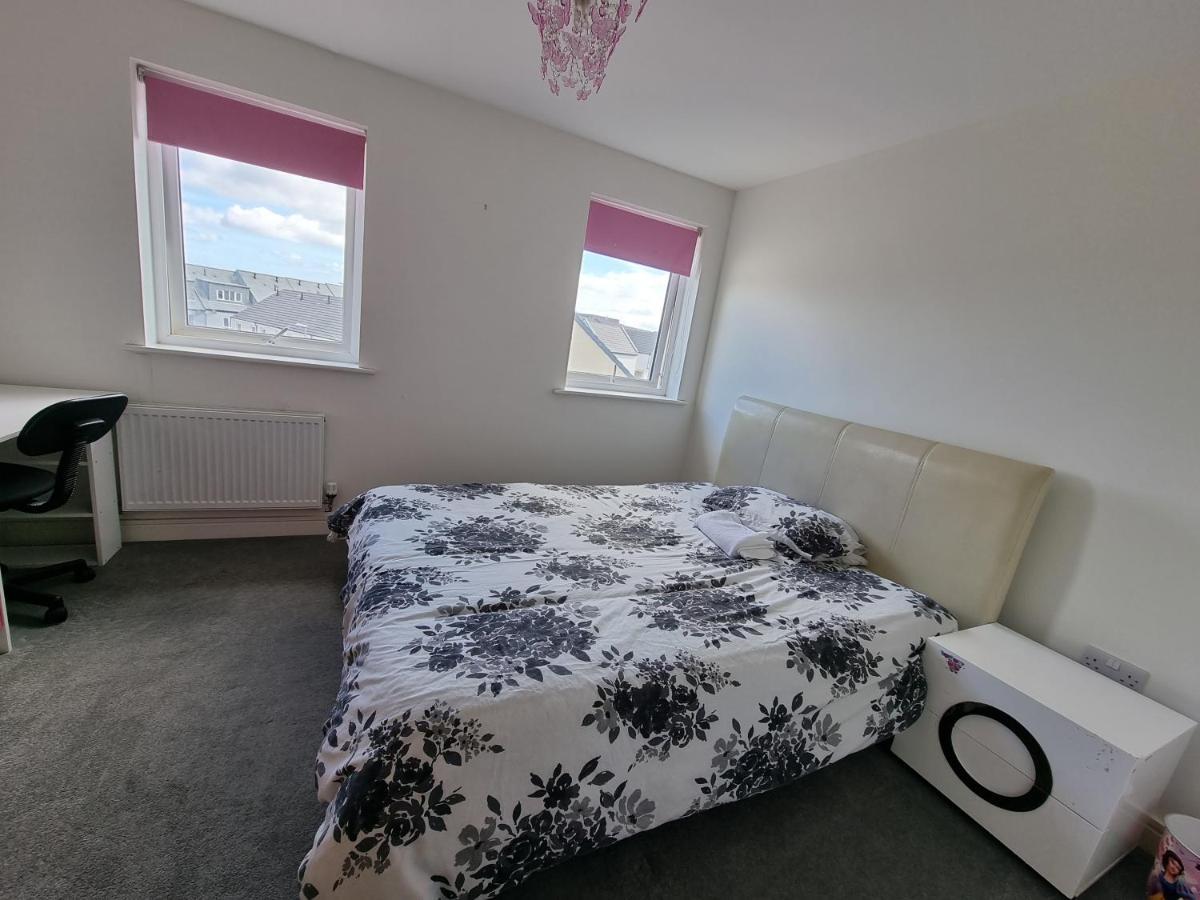 1 Private Room Close to A30 Camborne Pool Exterior foto