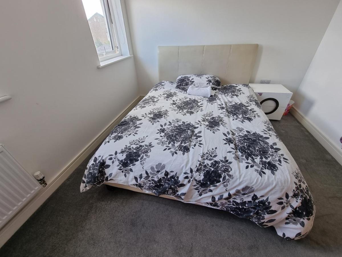 1 Private Room Close to A30 Camborne Pool Exterior foto