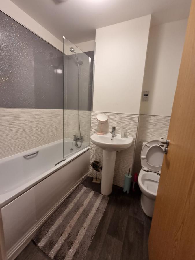 1 Private Room Close to A30 Camborne Pool Exterior foto